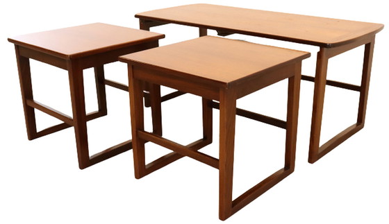 Image 1 of Coffee table with nesting tables 'Ossett' vintage