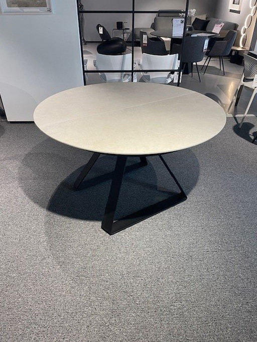 Calligaris Atlanta Table Round Extendable Showroom Model