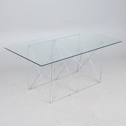 Max Sauze dining table