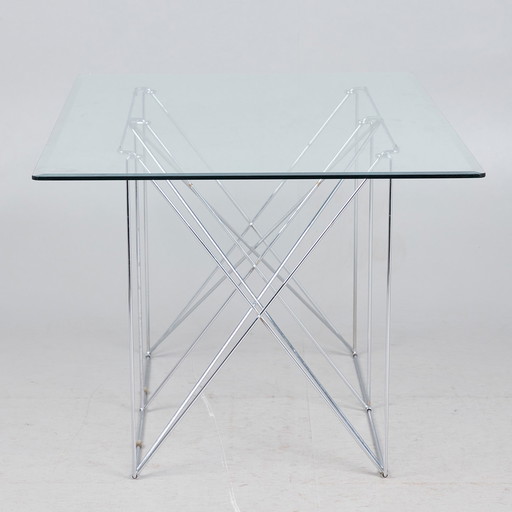 Max Sauze dining table