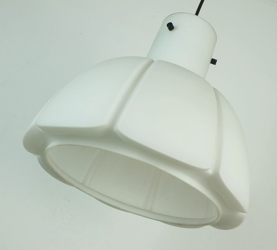 Image 1 of grande glashuette limburg PENDANT LIGHT abat-jour en verre opalin blanc en forme de fleur