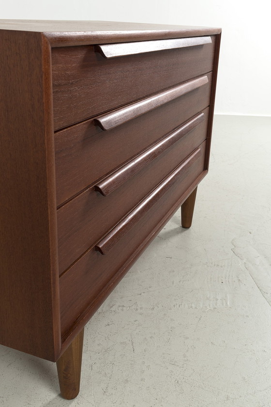 Image 1 of Commode vintage en teck