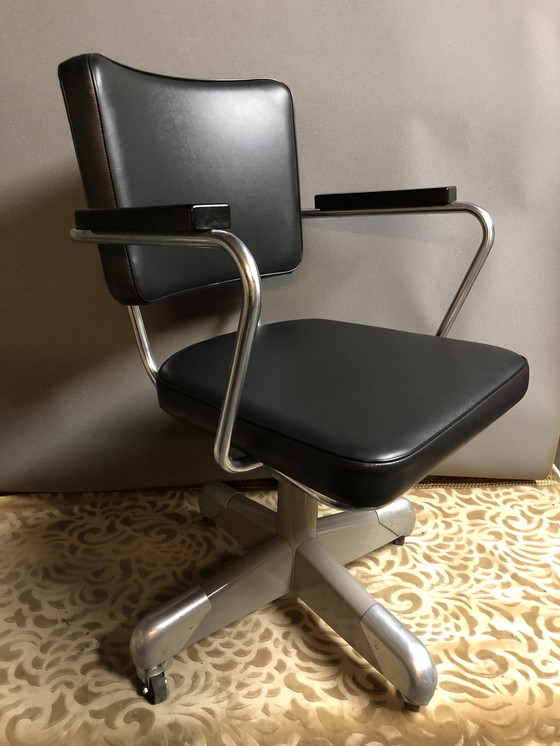 Image 1 of Gispen office chair