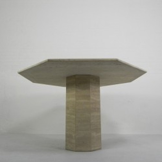 Image 1 of Table de salle à manger 8 faces Mid Century Travertin - années 1970