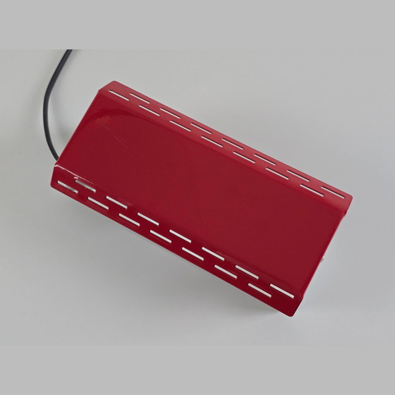Image 1 of Lampada da parete vintage regolabile in metallo rosso massiccio con apertura a ribalta, disegnata da Gérard Gossé, Belgio, anni 
