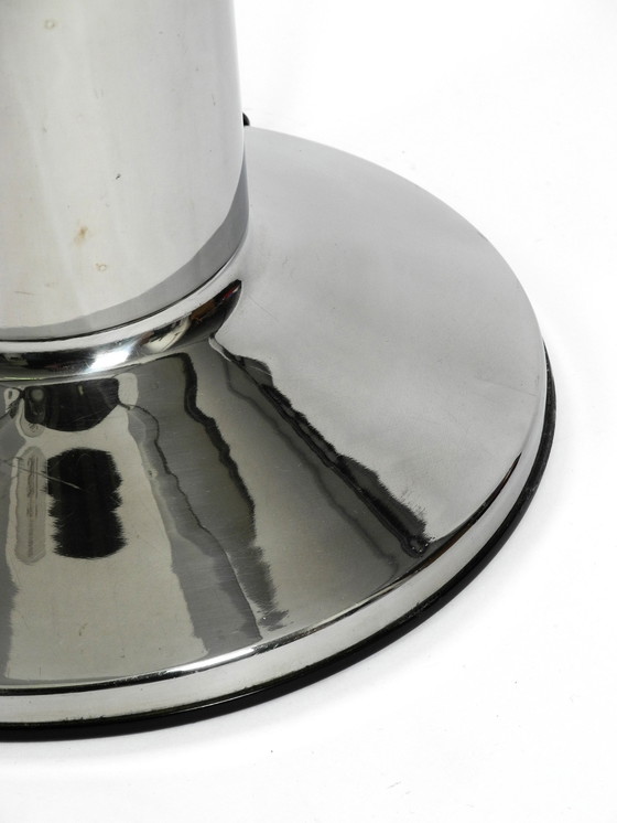 Image 1 of Lampada da tavolo unica, pesante, enorme, in metallo cromato, anni '70, con paralume in metallo | Altezza 75 cm | 29,5"