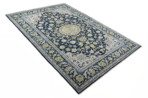 Hand-knotted Nadjafabad carpet - 320 X 220 Cm