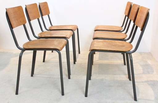 Chaises industrielles en contreplaqué au design hollandais