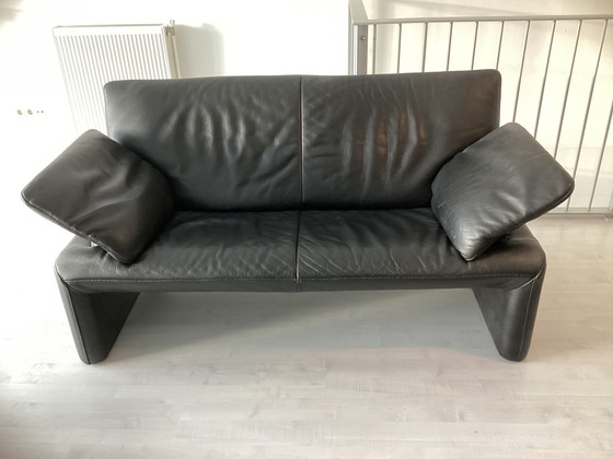 Image 1 of Two Jori Jr8700 sofas in black leather