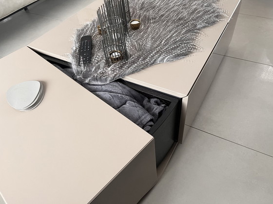 Image 1 of Design Depot Table basse avec espace de rangement