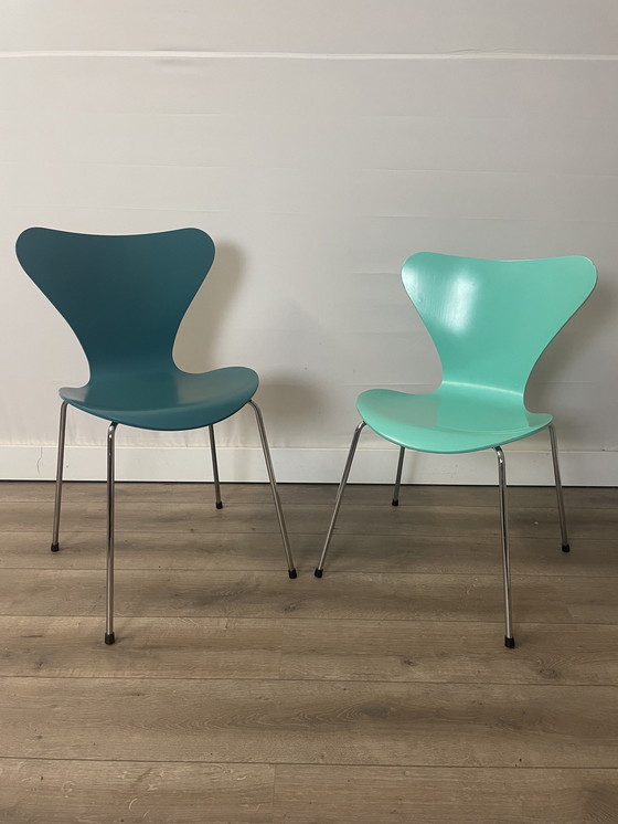 Image 1 of Butterfly chairs Fritz Hansen