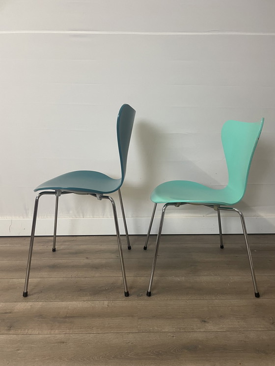 Image 1 of Butterfly chairs Fritz Hansen