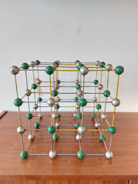 Image 1 of Modèle/objet vintage des années 1960 (école) Chlorure de sodium