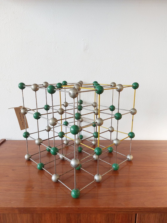 Image 1 of Modèle/objet vintage des années 1960 (école) Chlorure de sodium