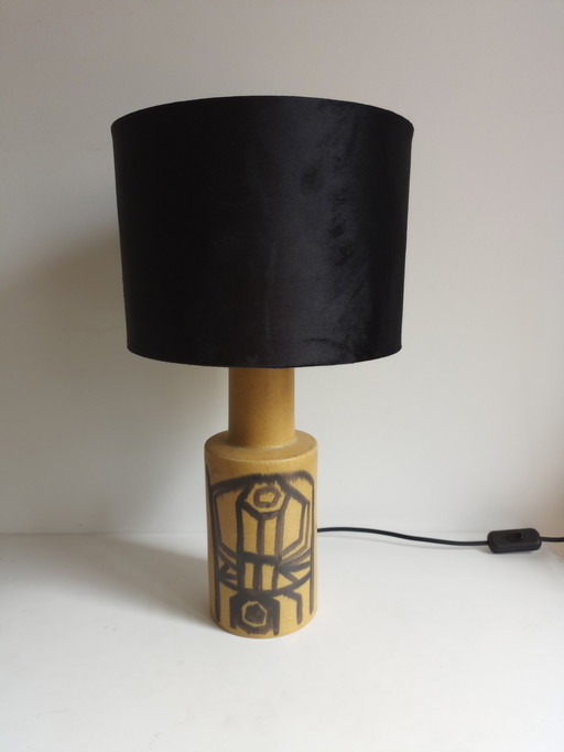 Okela table lamp