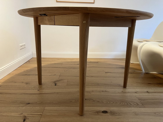 Image 1 of Fdb Møbler - C62E Bjørk Extendable oak table Round wooden table