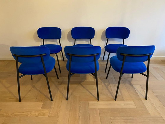 Image 1 of 6x Artifort Aloa chairs + Clarion dining table