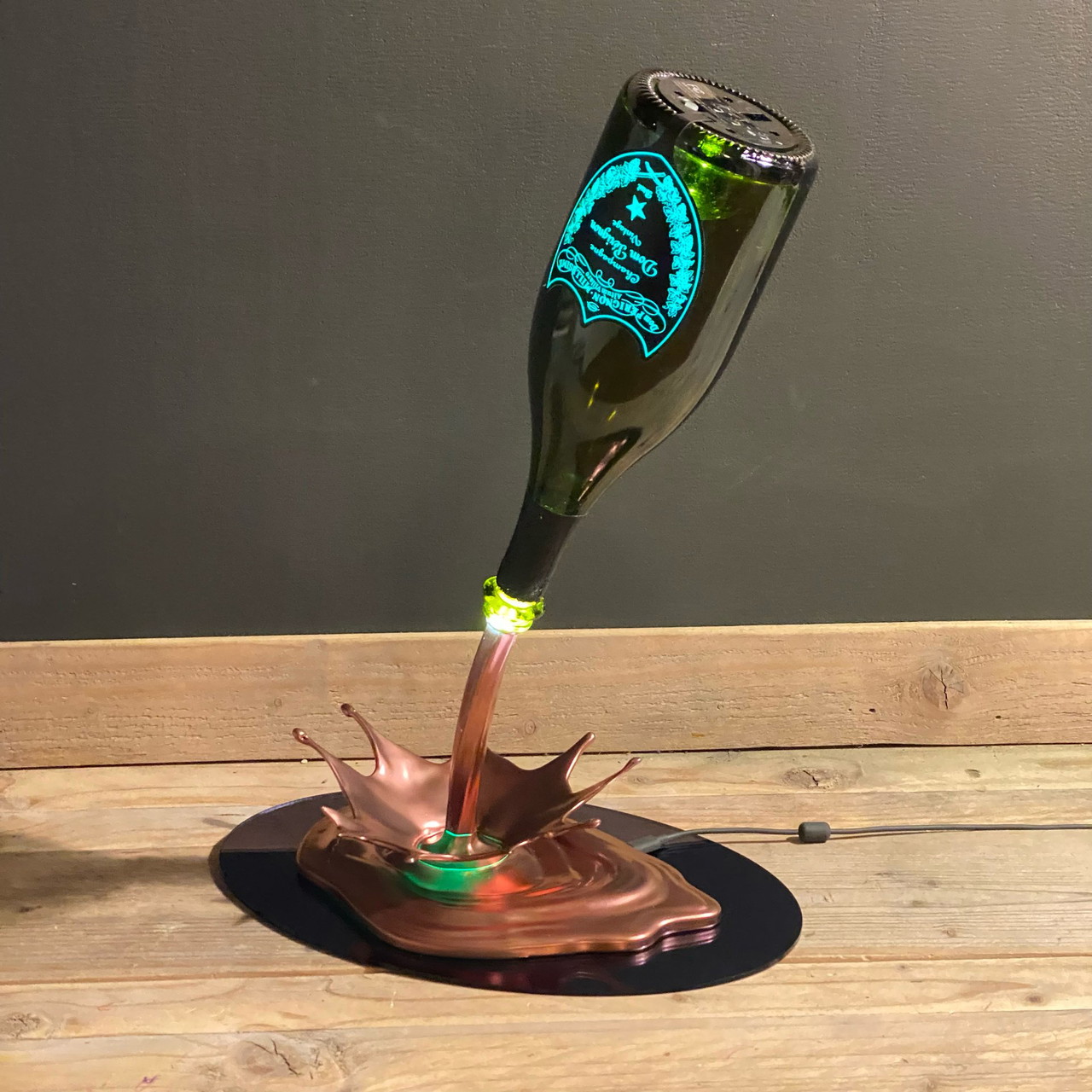 【ssx】Dom Pérignon LEDシールドライト Tablou sampanie Dom Perignon LED - Evo Art