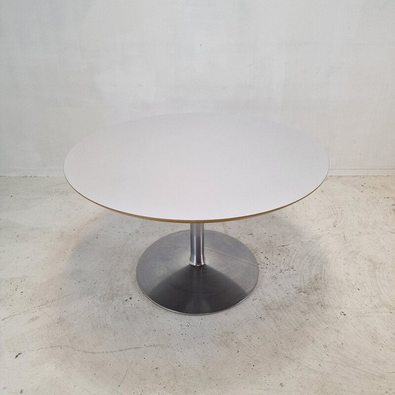 Image 1 of Vintage round dining table in white veneered wood by Pierre Paulin for Artifort, 1960