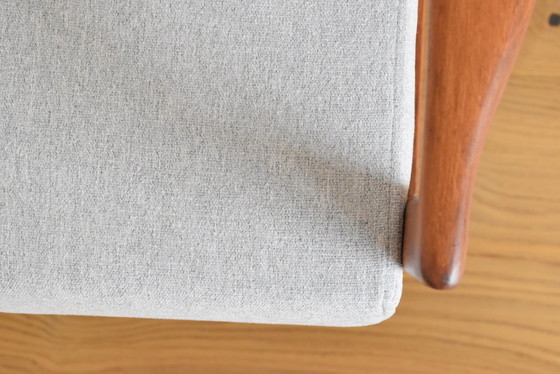 Image 1 of Divano scandinavo a due posti, teak e tessuto grigio chiaro