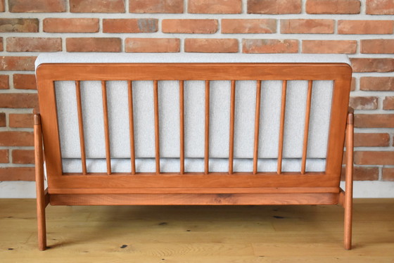 Image 1 of Divano scandinavo a due posti, teak e tessuto grigio chiaro