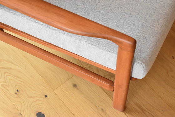 Image 1 of Divano scandinavo a due posti, teak e tessuto grigio chiaro
