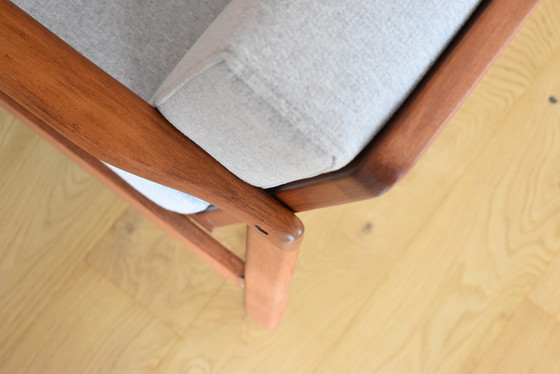 Image 1 of Divano scandinavo a due posti, teak e tessuto grigio chiaro