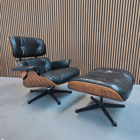 Image 1 of Vitra Eames Lounge chair + Ottoman