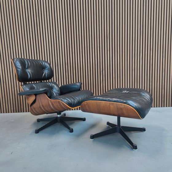 Image 1 of Vitra Eames Lounge chair + Ottoman