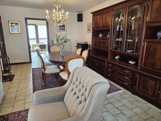 Image 1 of Mahogany dining table from the '80s