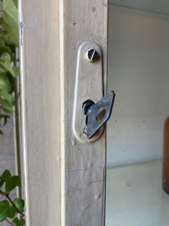 Image 1 of Armadietto dei medicinali d'epoca