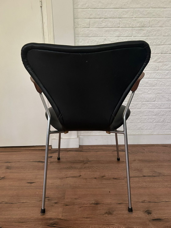 Image 1 of Fritz Hansen, Arne Jacobsen Butterfly Chair