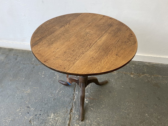 Image 1 of 19Th Century Antique Oak Round Tilt Top Table