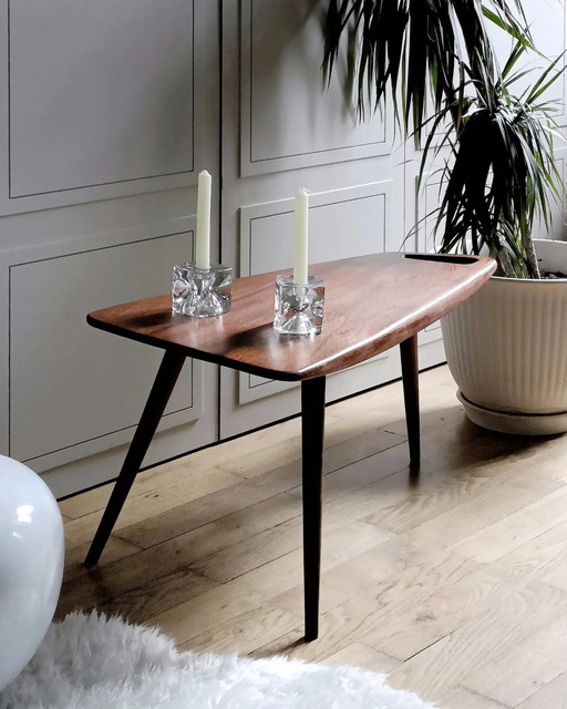 M44 coffee table by Pierre Cruège, "Stylus" range