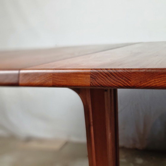 Image 1 of Table de salle à manger extensible en teck massif des années 1960, danoise