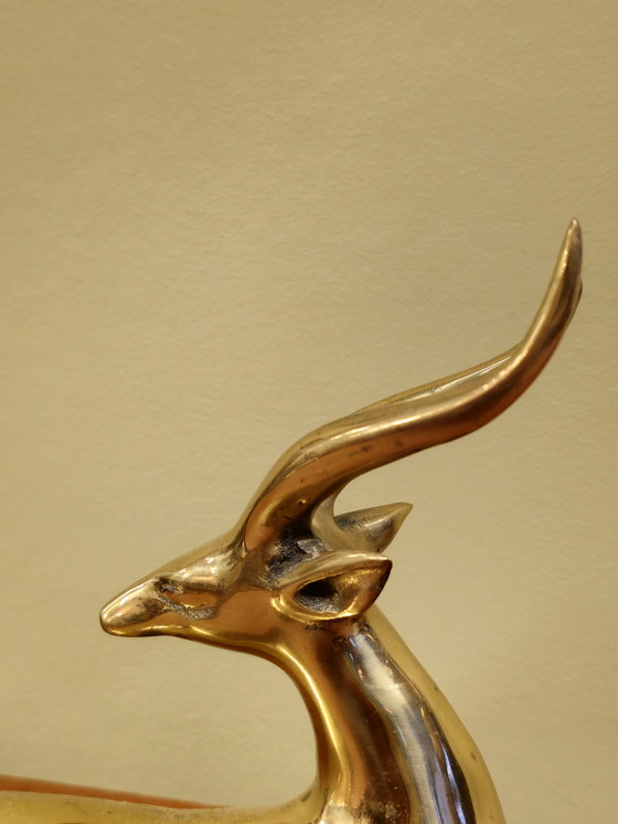 Image 1 of Statuetta vintage in ottone con cervo Capricorno e cervo Bambi 