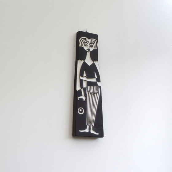 Image 1 of Ravelli - Girl With Ball - 673 - Wall Decoration.