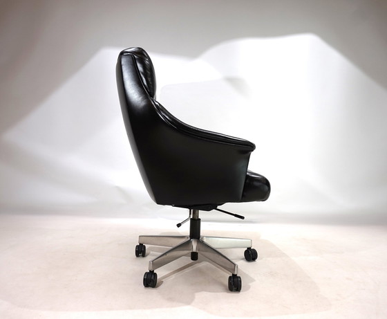 Image 1 of Giroflex 7051 Leather Office Chair By Martin Stoll, 1960