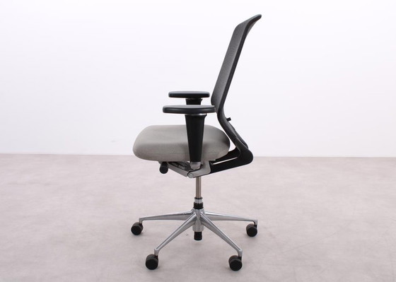 Image 1 of Vitra Meda Pro Office Chair Gray/Black