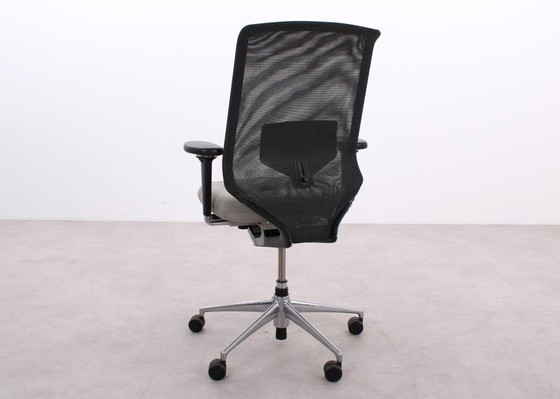 Image 1 of Vitra Meda Pro Office Chair Gray/Black