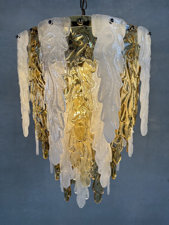 Image 1 of XL Murano chandelier gold/white leaves