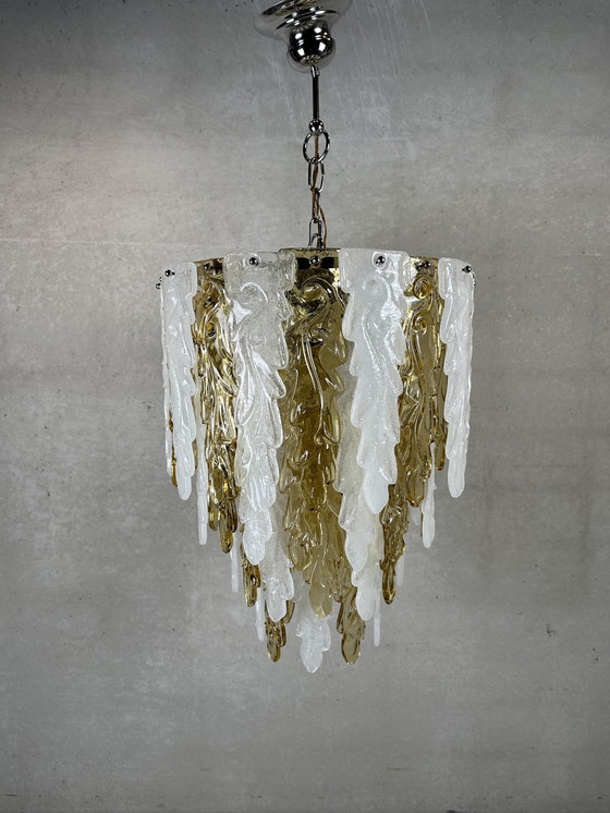 Image 1 of XL Murano chandelier gold/white leaves