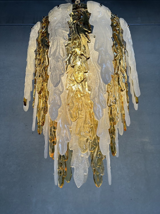 Image 1 of XL Murano chandelier gold/white leaves