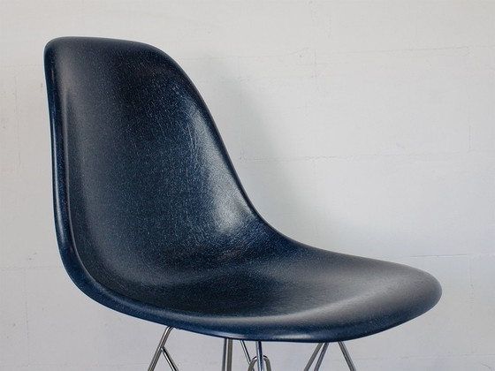 Image 1 of Vitra Original Dsr Glass Fiber In Navy Blue Design Charles Eames