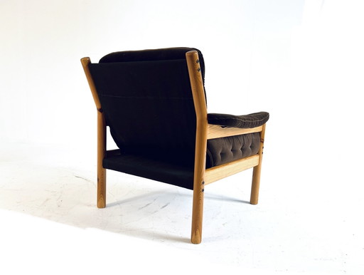 Homa Armchair