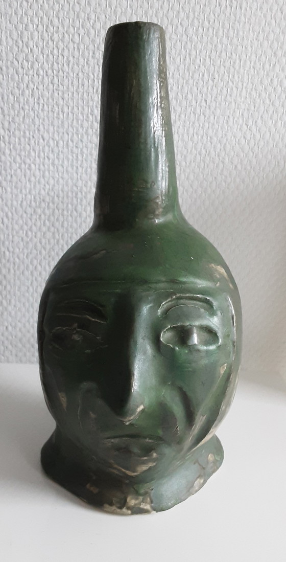 Image 1 of A design object ( face)