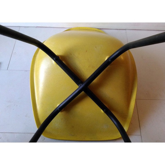 Image 1 of Vintage yellow fiberglass chair by Alain Richard, 1950
