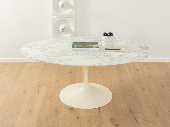 Image 1 of Oval tulip coffee table, Eero Saarinen