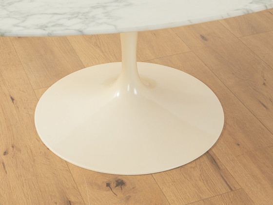 Image 1 of Oval tulip coffee table, Eero Saarinen