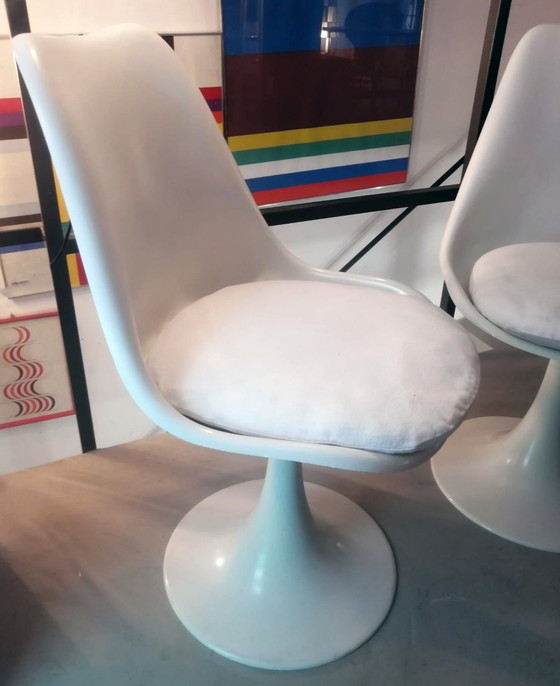 Image 1 of 2x Ivmplay White Chairs